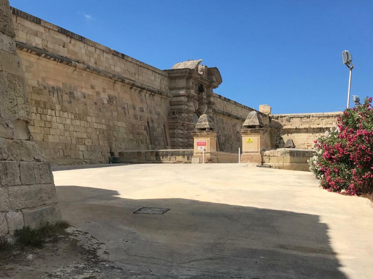 Pilgrim'S Rest Apartments Gzira Esterno foto